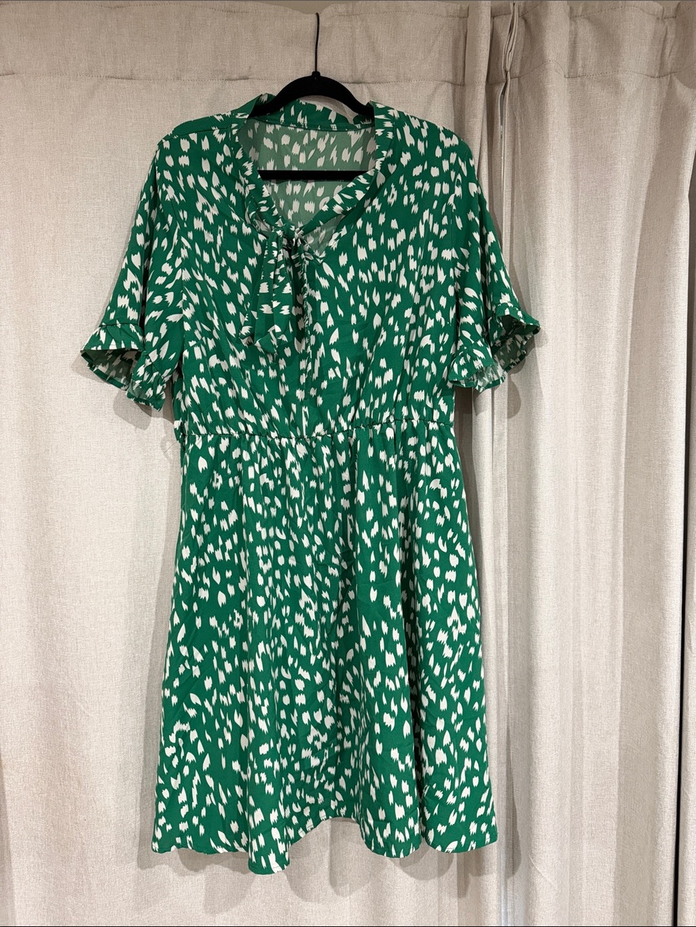 SHEIN Green and White Printed Tie-Neck Midi Dress